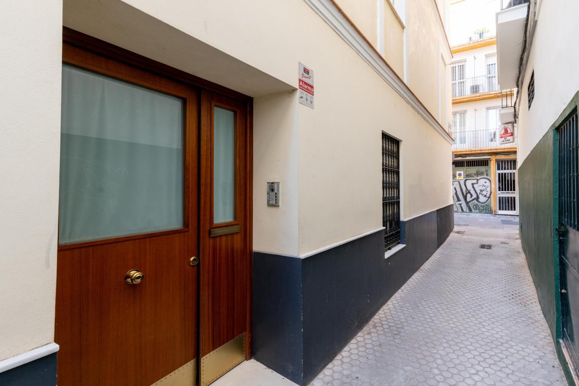 Veoapartment Alhondiga Primero Севиля Екстериор снимка
